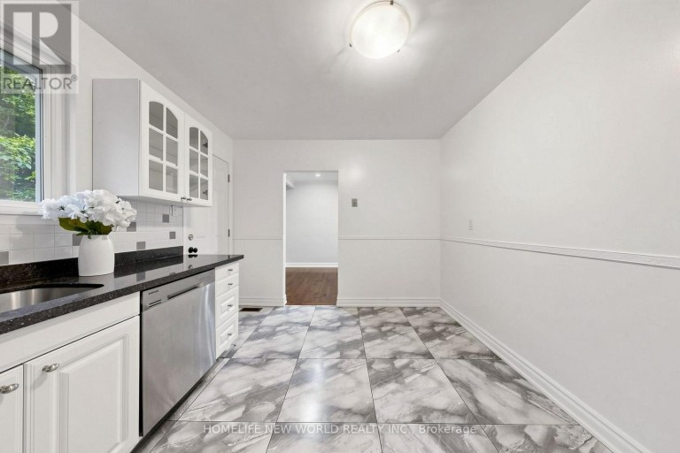 6 VALLEYCREST AVENUE, Markham (Bullock), Ontario, L3P1H7