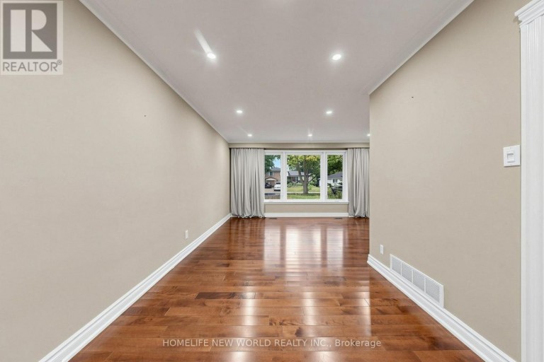 6 VALLEYCREST AVENUE, Markham (Bullock), Ontario, L3P1H7