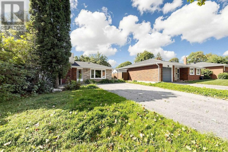 6 VALLEYCREST AVENUE, Markham (Bullock), Ontario, L3P1H7