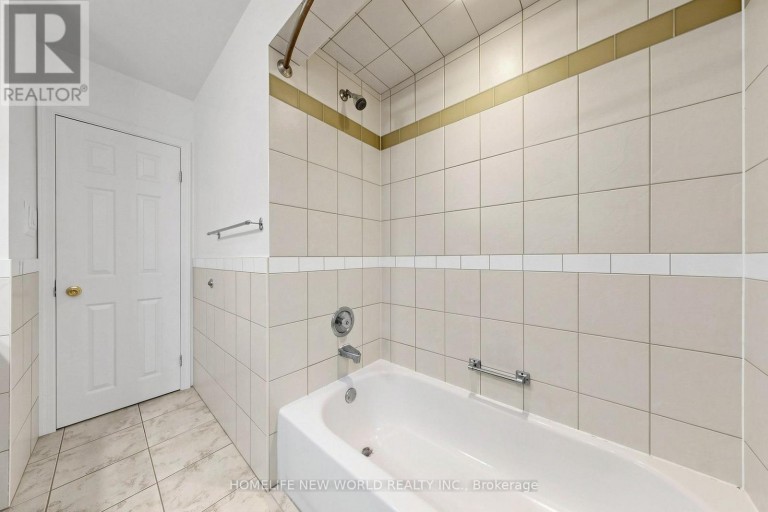 6 VALLEYCREST AVENUE, Markham (Bullock), Ontario, L3P1H7