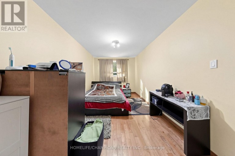 18 - 18 SAN VITO WAY, Toronto (Glenfield-Jane Heights), Ontario, M3L2G8