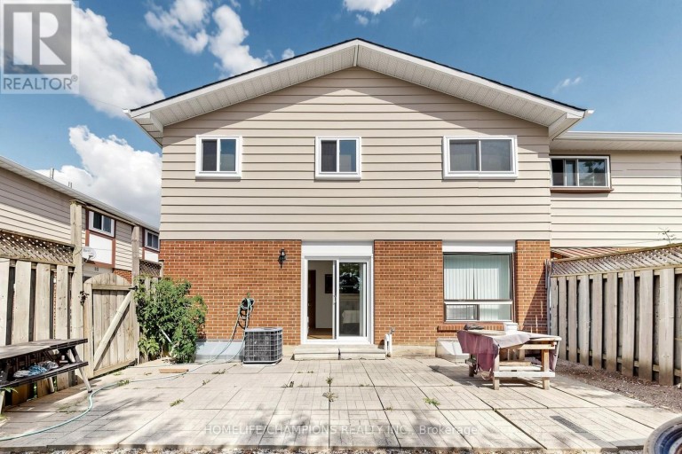 18 - 18 SAN VITO WAY, Toronto (Glenfield-Jane Heights), Ontario, M3L2G8