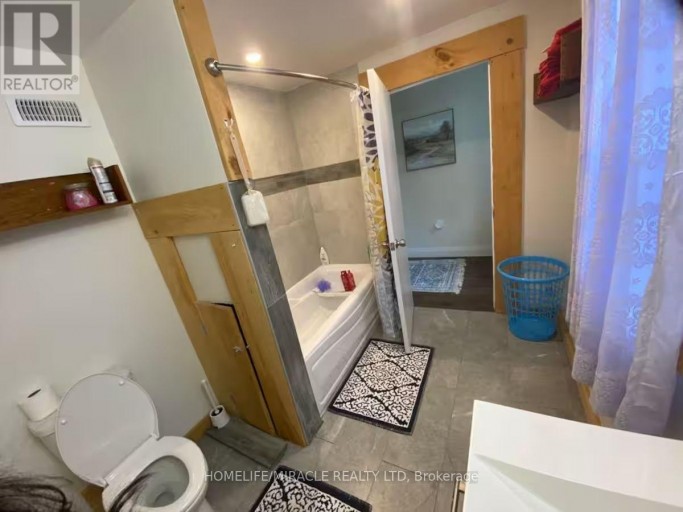 68 BRIDGE STREET W, Bancroft (Bancroft Ward), Ontario, K0L1C0