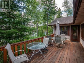 A15 CLEARWATER BAY Kenora Remote Area (Lake of the Woods West) Ontario photo 30