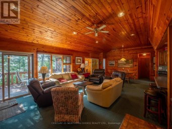 A15 CLEARWATER BAY Kenora Remote Area (Lake of the Woods West) Ontario photo 36