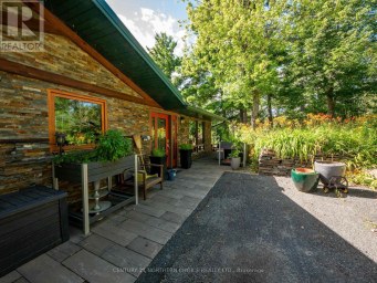 A15 CLEARWATER BAY Kenora Remote Area (Lake of the Woods West) Ontario photo 18