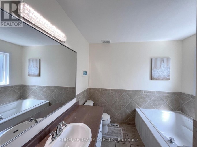 27 GLASGOW CRESCENT, Georgina (Keswick South), Ontario, L4P4A9
