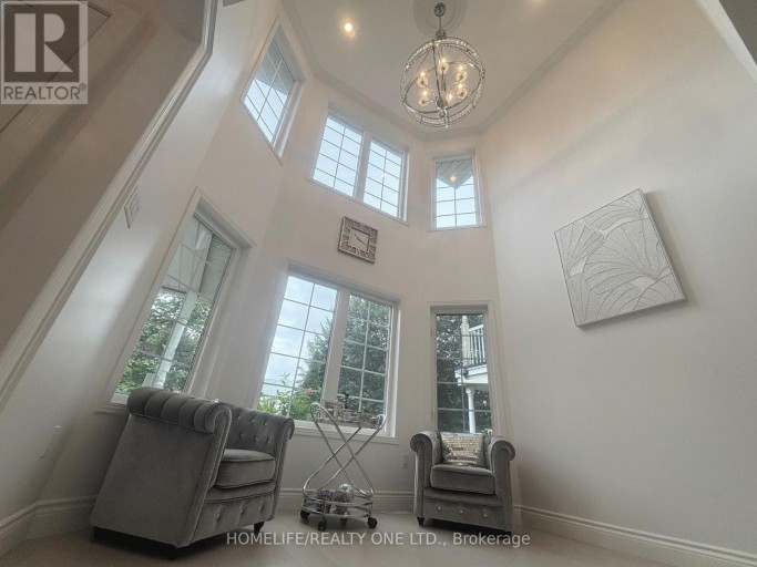 27 GLASGOW CRESCENT, Georgina (Keswick South), Ontario, L4P4A9