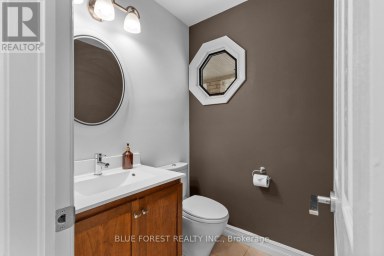 935 COUNTRY CLUB PLACE London South (South Q) Ontario photo 22