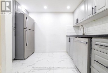 214 - 2466 EGLINTON AVENUE E Toronto (Eglinton East) Ontario photo 5