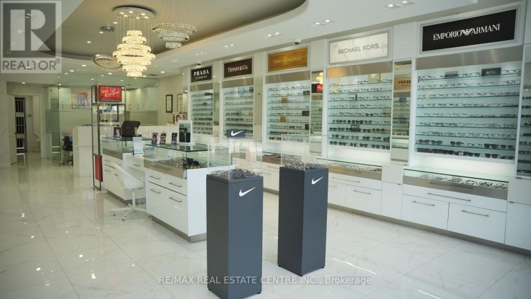 7208 AIRPORT ROAD, Mississauga (Malton), Ontario, L4T1E9