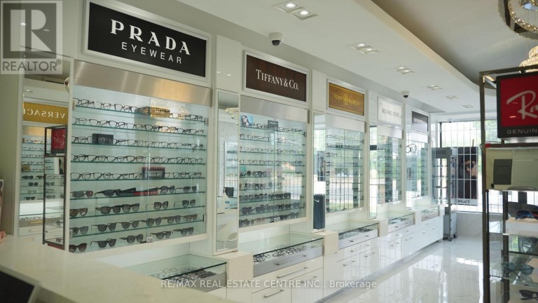 7208 AIRPORT ROAD, Mississauga (Malton), Ontario, L4T1E9