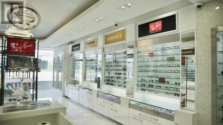 7208 AIRPORT ROAD, Mississauga (Malton), Ontario, L4T1E9