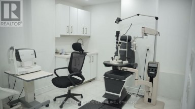 7208 AIRPORT ROAD Mississauga (Malton) Ontario photo 5
