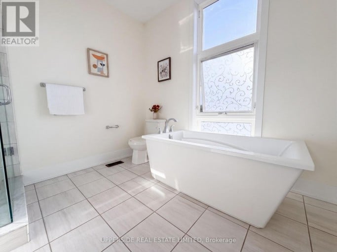 8 SABLE ROAD, Vaughan (Patterson), Ontario, L4J0K1