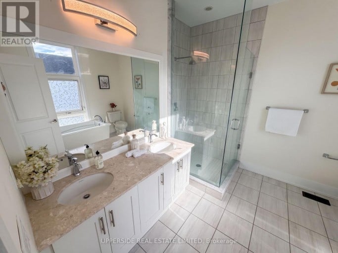 8 SABLE ROAD, Vaughan (Patterson), Ontario, L4J0K1