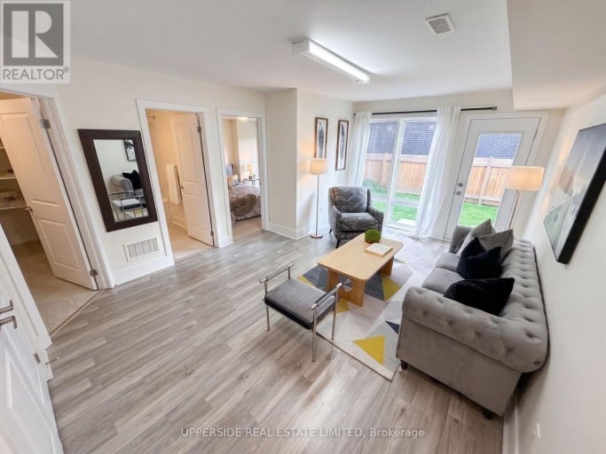 8 SABLE ROAD, Vaughan (Patterson), Ontario, L4J0K1