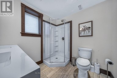 64 MCCORDS ROAD McKellar Ontario photo 33