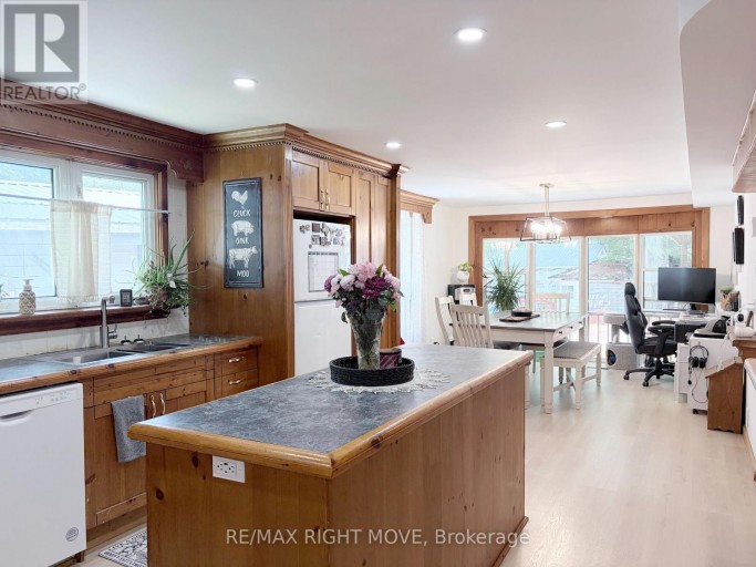1062 4 SEASONS ROAD, Gravenhurst (Morrison), Ontario, P0E1N0