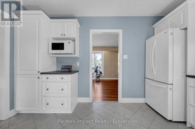 702 WESTDALE COURT Oshawa (Northglen) Ontario photo 12