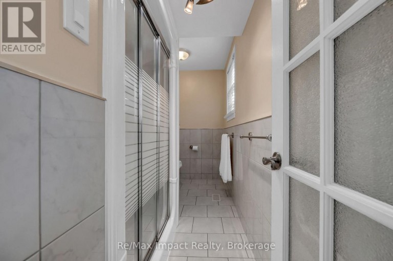 702 WESTDALE COURT, Oshawa (Northglen), Ontario, L1J5B5