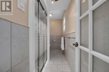 702 WESTDALE COURT Oshawa (Northglen) Ontario photo 15