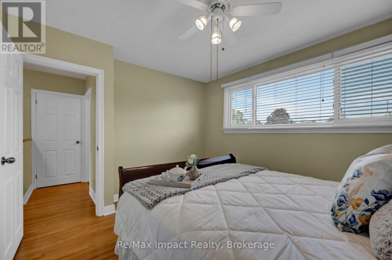702 WESTDALE COURT, Oshawa (Northglen), Ontario, L1J5B5