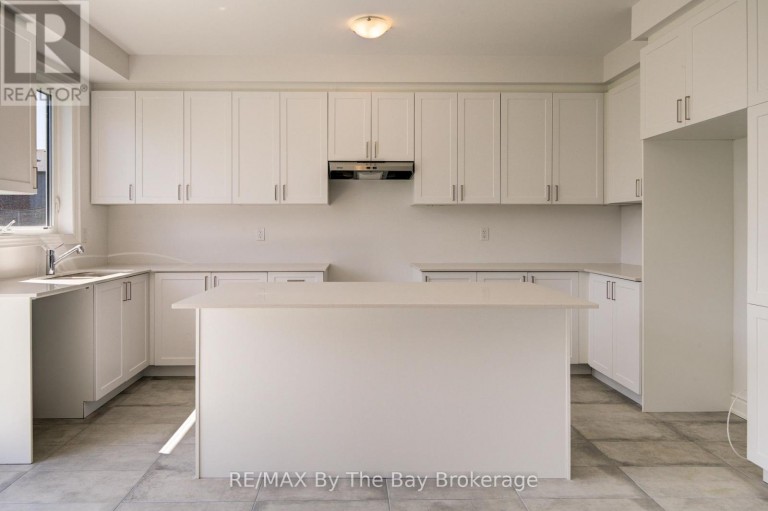 25 AMBER DRIVE, Wasaga Beach, Ontario, L9Z0R9