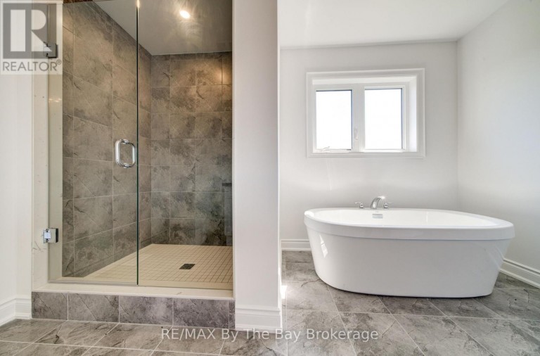 25 AMBER DRIVE, Wasaga Beach, Ontario, L9Z0R9