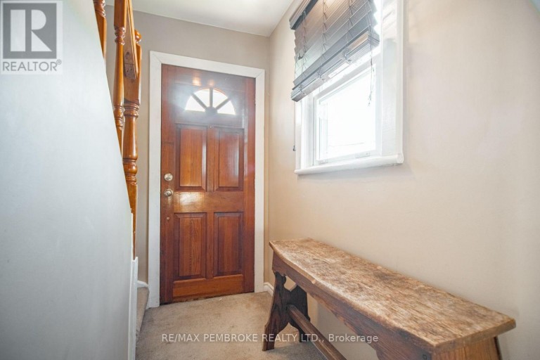 561 HAMILTON STREET W, Laurentian Valley, Ontario, K8A6N9
