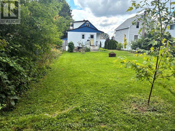 561 HAMILTON STREET W, Laurentian Valley, Ontario, K8A6N9