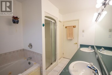 36 RIVERVIEW ROAD Kawartha Lakes (Lindsay) Ontario photo 31