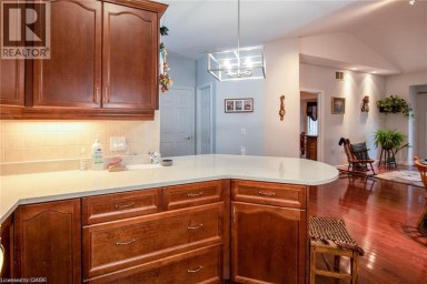 44 LIVINGSTON Boulevard Unit# 11 Baden Ontario photo 23