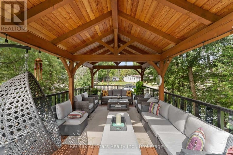 30 RIVER ROAD, Kawartha Lakes (Fenelon Falls), Ontario, K0M1N0