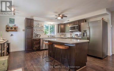 36 EMILY STREET E Clarington (Newcastle) Ontario photo 22