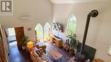 36 EMILY STREET E Clarington (Newcastle) Ontario photo 7