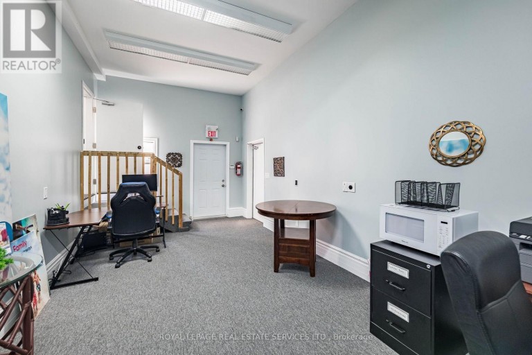 100 ESSA ROAD, Barrie (Allandale Centre), Ontario, L4N3K7