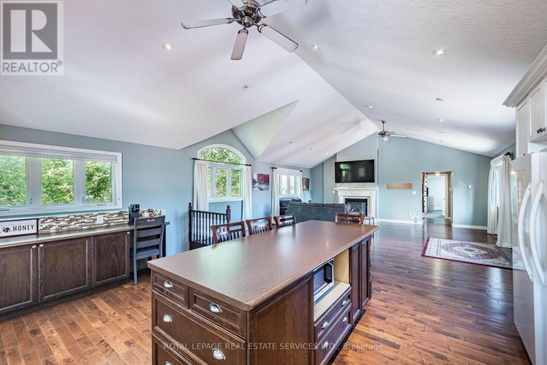 100 ESSA ROAD, Barrie (Allandale Centre), Ontario, L4N3K7