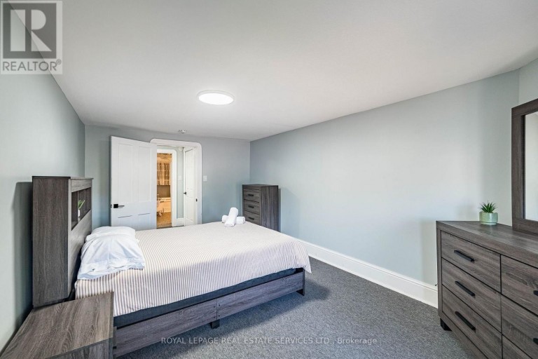 100 ESSA ROAD, Barrie (Allandale Centre), Ontario, L4N3K7