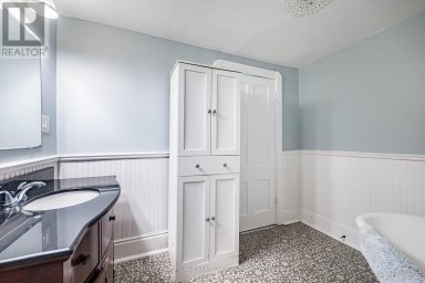 100 ESSA ROAD Barrie (Allandale Centre) Ontario photo 38