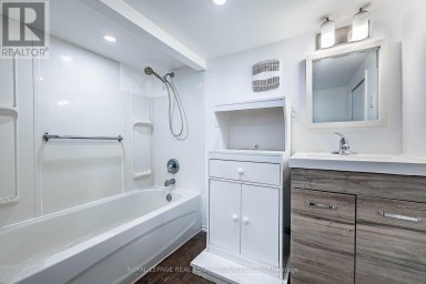 100 ESSA ROAD Barrie (Allandale Centre) Ontario photo 45