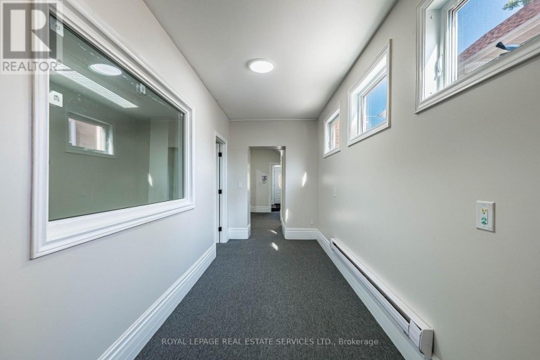 100 ESSA ROAD, Barrie (Allandale Centre), Ontario, L4N3K7
