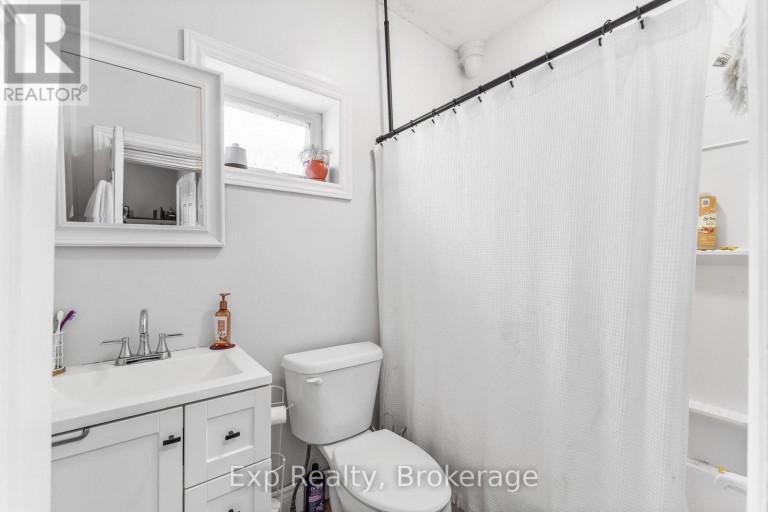 497 DONEGAL STREET, Peterborough (Town Ward 3), Ontario, K9H4L9