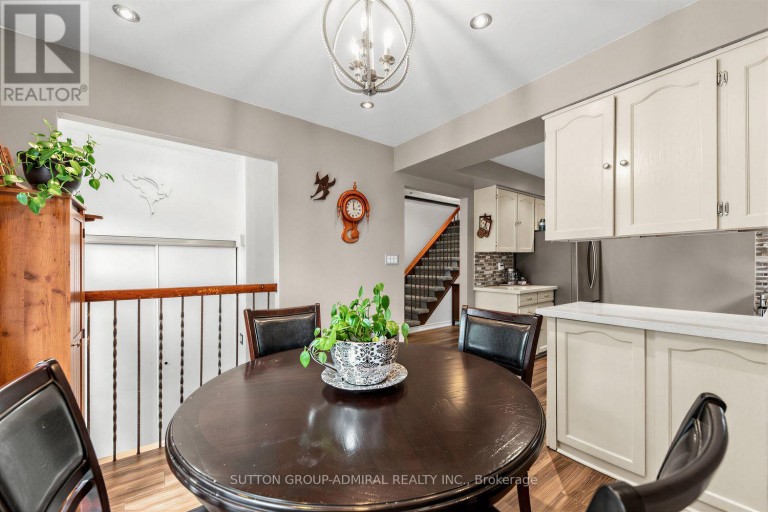 19 CARNIVAL COURT, Toronto (Westminster-Branson), Ontario, M2R3T7