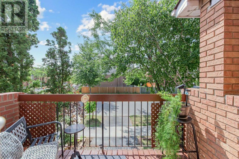 19 CARNIVAL COURT, Toronto (Westminster-Branson), Ontario, M2R3T7