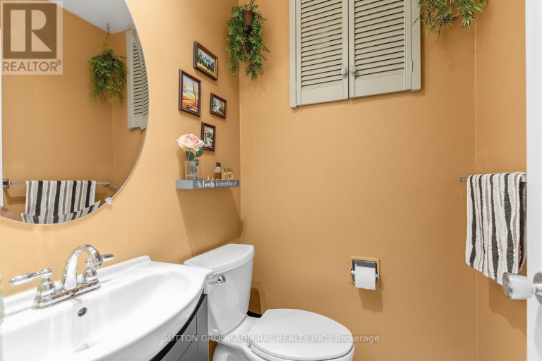19 CARNIVAL COURT, Toronto (Westminster-Branson), Ontario, M2R3T7