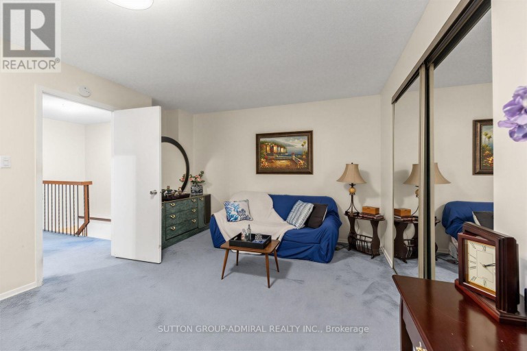 19 CARNIVAL COURT, Toronto (Westminster-Branson), Ontario, M2R3T7