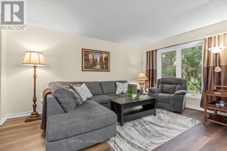 19 CARNIVAL COURT, Toronto (Westminster-Branson), Ontario, M2R3T7