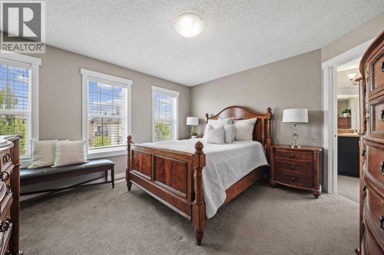 4728 Elgin Avenue SE, Calgary, Alberta, T2Z0S3