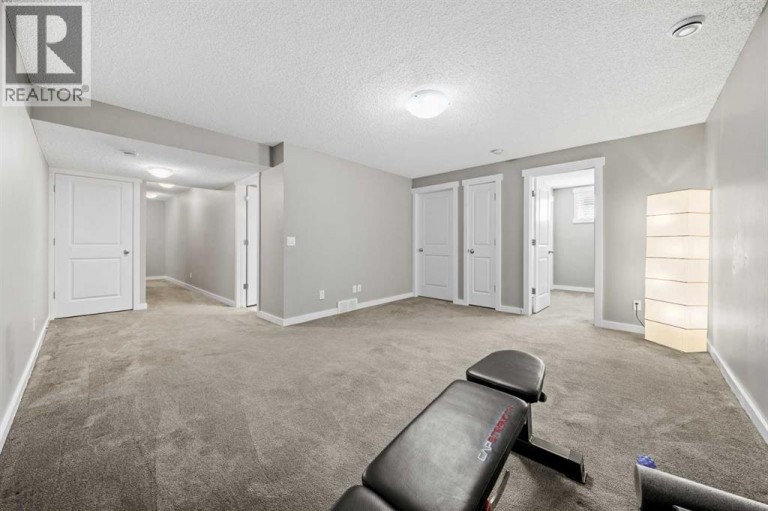 4728 Elgin Avenue SE, Calgary, Alberta, T2Z0S3